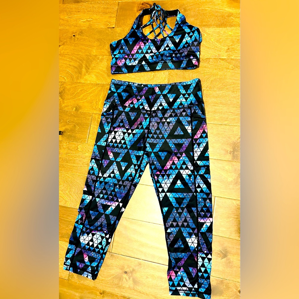 CVG Capri Leggings and Bra Set